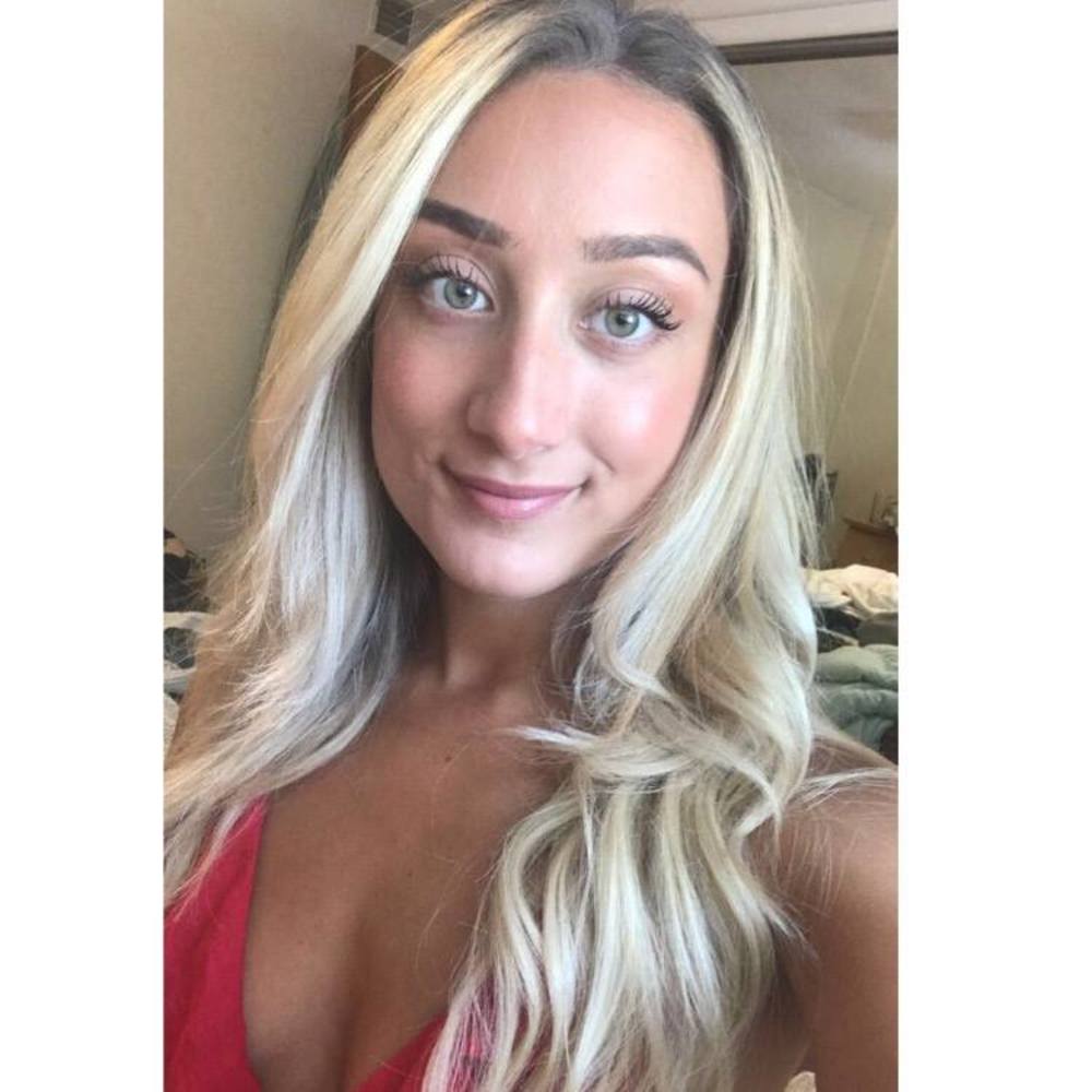 Meet your Posher, Kayla